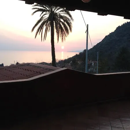 Le Di Nina Vakantiehuis Maratea